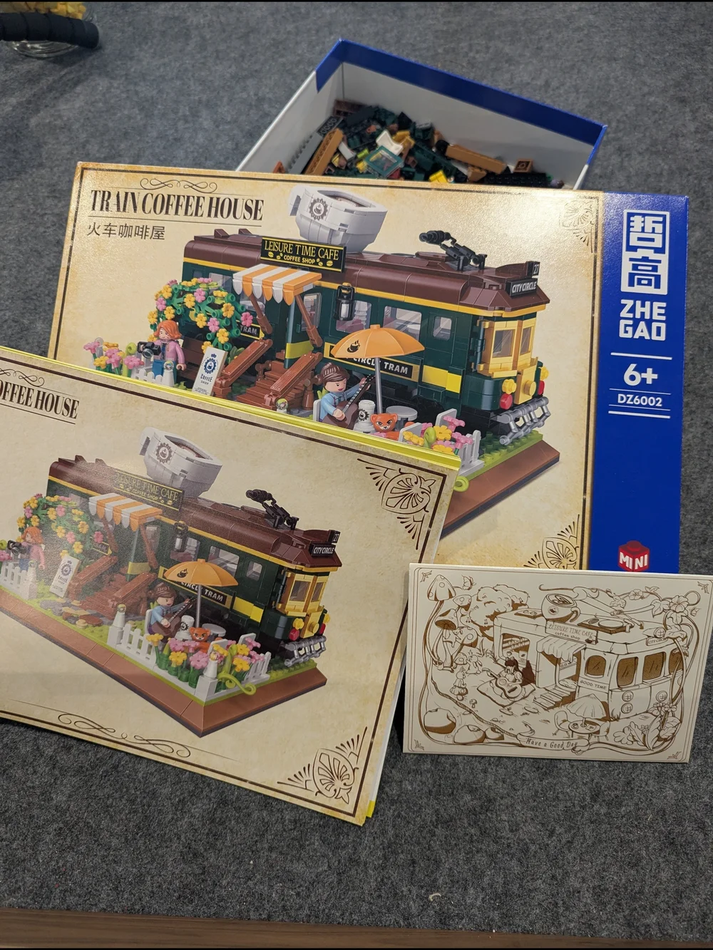 Mini Lego Train Coffee House Building Set 900+ Pieces